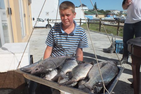 Junior klublid Hennie Uys, wat eweneens baie goed gehengel het